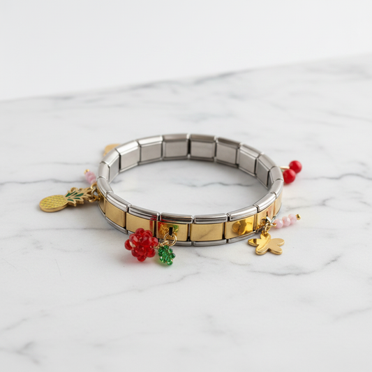 Two-tone Tropical Charm Bracelet σε λευκό φόντο