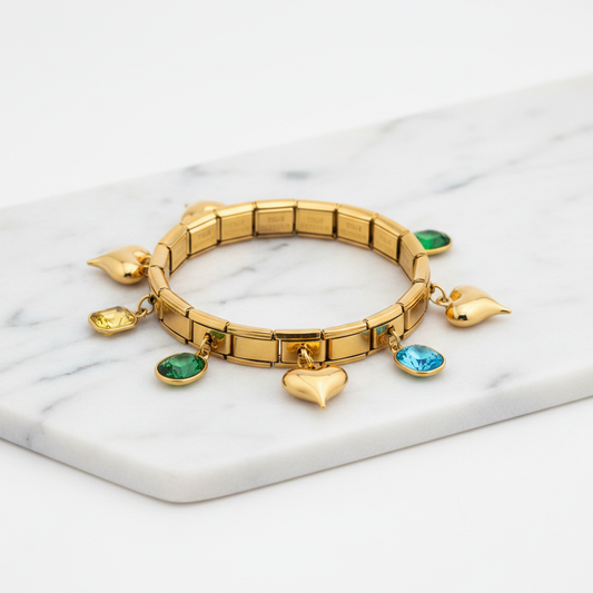 Italian Crystal Charm Bracelet σε λευκό φόντο